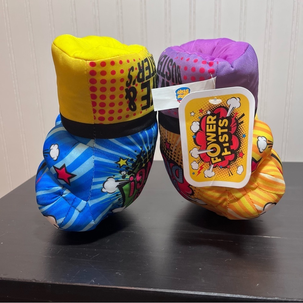 Dave & Buster’s Power Fists Plush Kid’s Boxing Gloves Set - Comic Pop Art - Picture 14 of 15